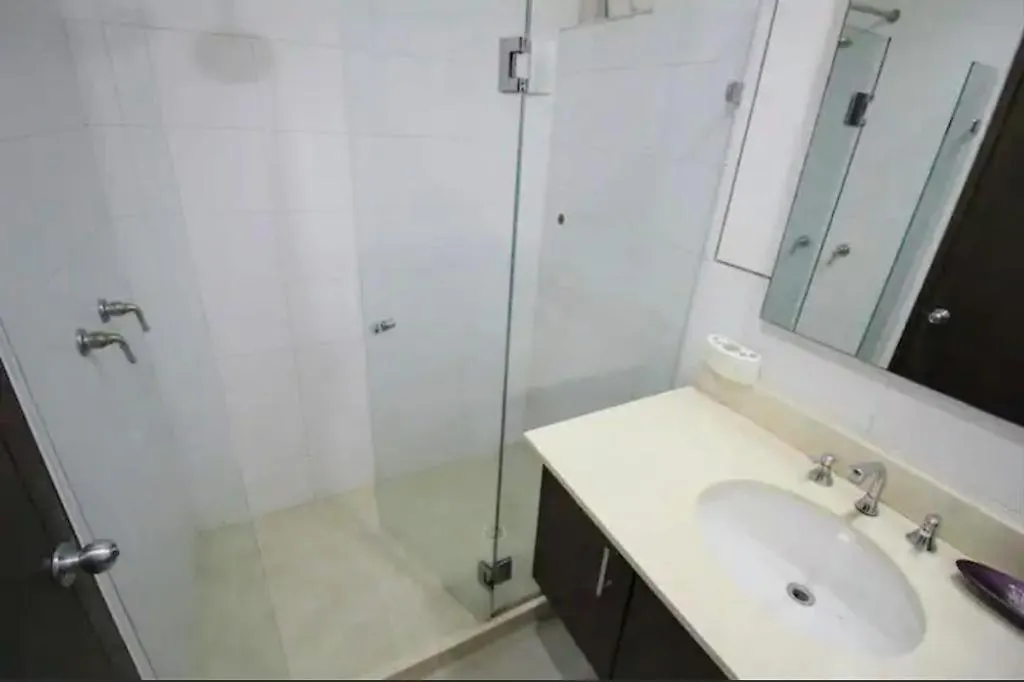 Edificio Acceso Directo Al Mar Primera Linea De Playa 2 Habitaciones Cartagena